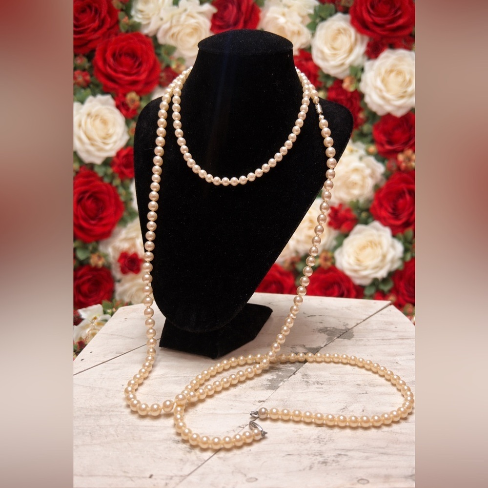 3 Elegant faux Pearl Necklaces